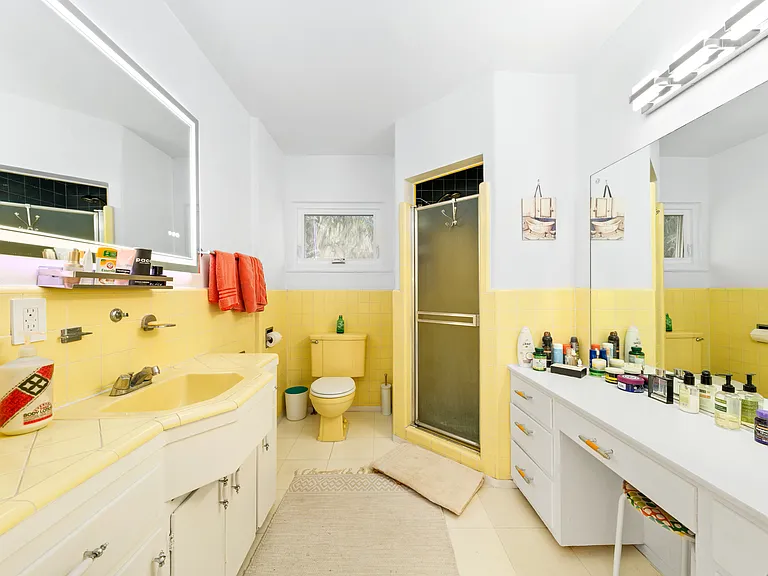 1330 N Crescent Heights Blvd #16A — Photo 16