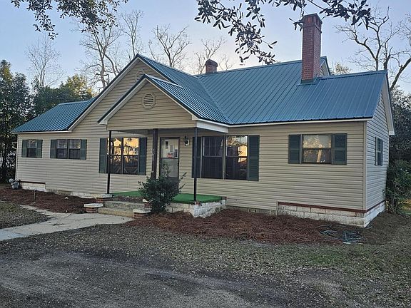 2nd image of 768 Main St