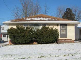 20615 Gardenview Dr, Maple Heights, OH