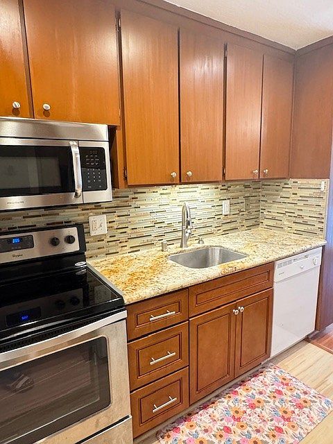 1st image of 1036 Oak Grove Rd APT 82-1