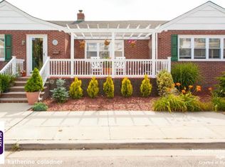 76 Barnes St, Long Beach, NY 11561