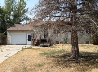 747 Teton Ave, Shelby, MT 59474