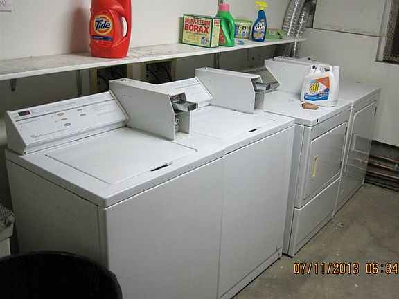 Fishhook Laundry Room