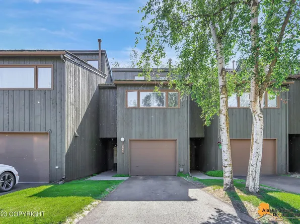 2061 Cliffside Dr #17, Anchorage, AK 99501