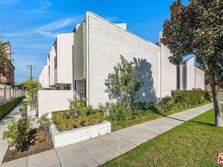 9507 W Olympic Blvd — Photo 1