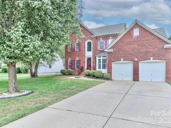 113 Harbor Cove Ln, Mooresville, NC 28117