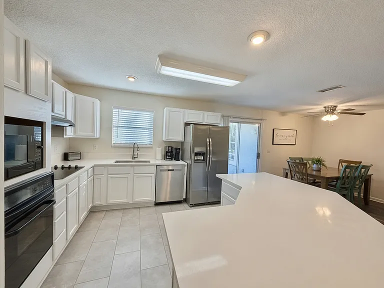 6752 Veronica Ct — Photo 13