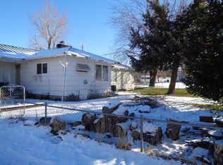 1405 Center St, Weed, CA 96094