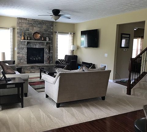 3rd image of 105 Tecumseh Ct