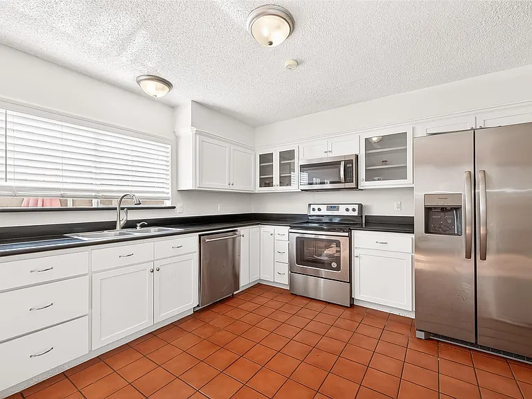 11677 Village Place Dr — Photo 17