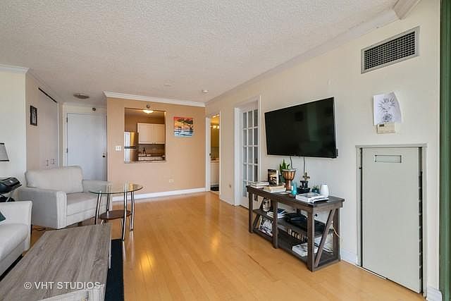 1st image of 111 W Maple St APT 1111