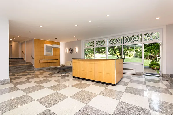 Sold by Re/Max In The City | media 22