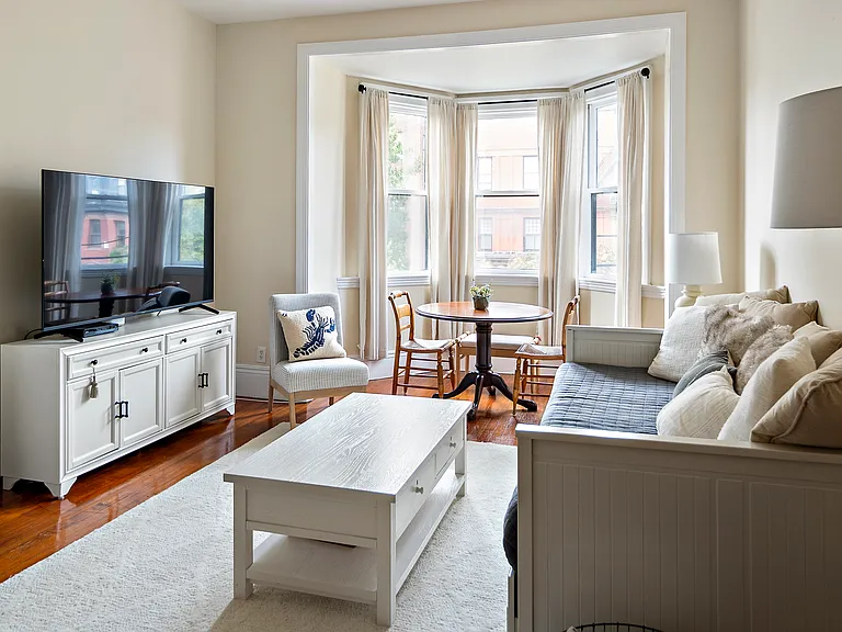 144 Marlborough St #5 — Photo 1