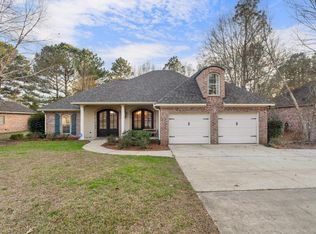 11 W Donnington Ct, Hattiesburg, MS 39402