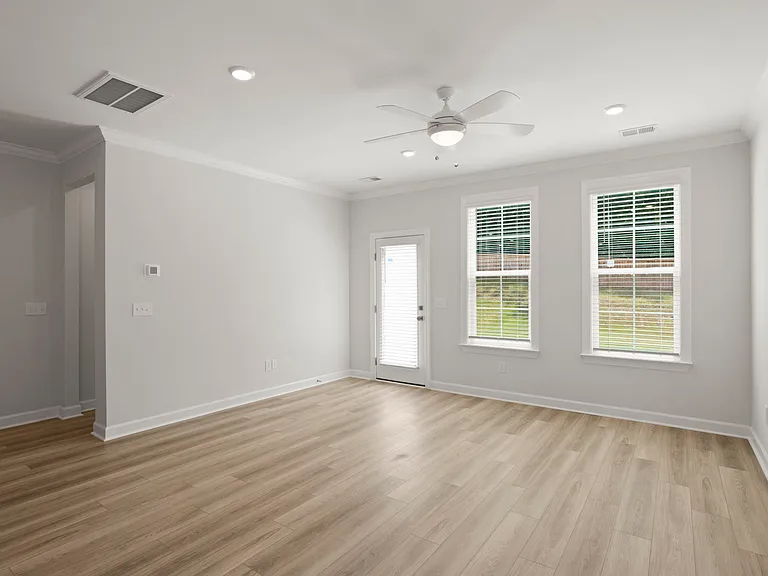 7043 New Horizons Ln — Photo 29