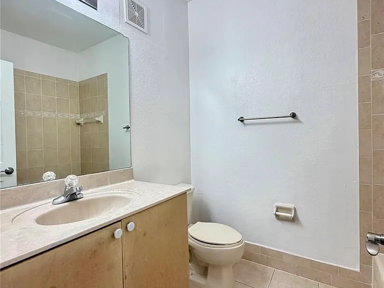 12362 SW 122nd St — Photo 5