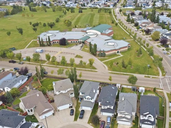 2122 37th Ave NW, Edmonton, AB T6T 1S2