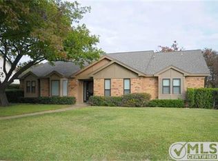 2900 Warren Cir, Irving, TX 75062
