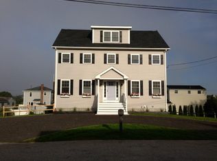 27 Willow Ave, Narragansett, RI 02882