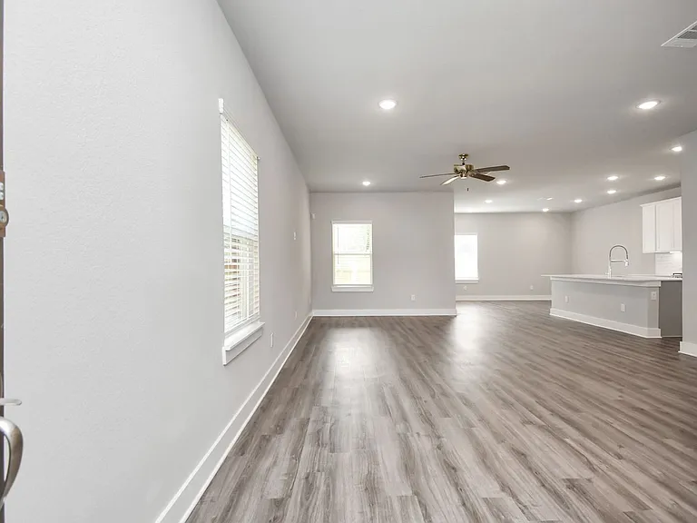 21047 Bay Village Dr #B — Photo 8