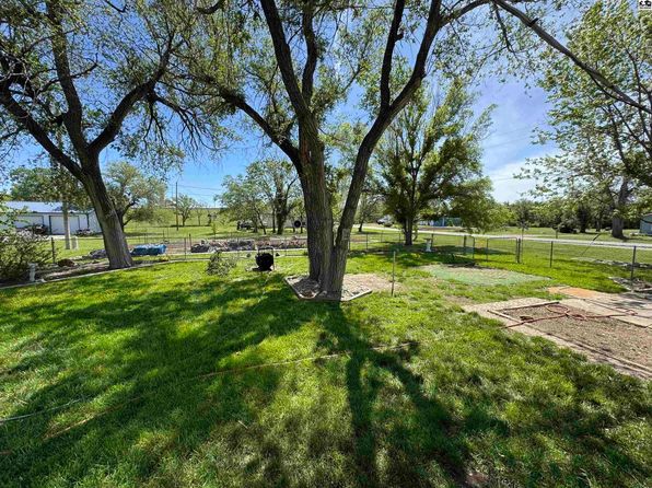 228 S Bonebrake St, Hutchinson, KS 67501