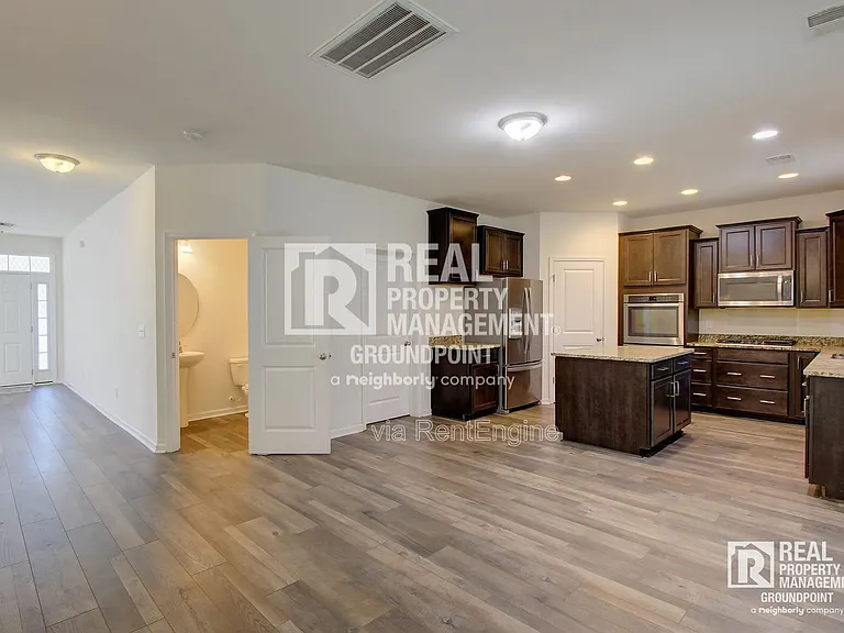 104 Elliott Creek Ln — Photo 9