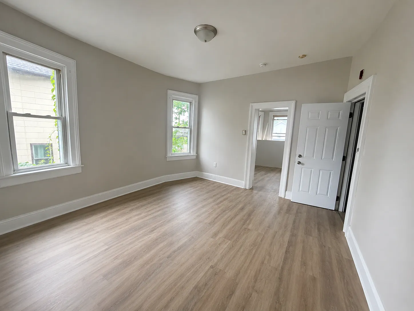 1 bed, 817 sqft, $1,175 — Photo 1