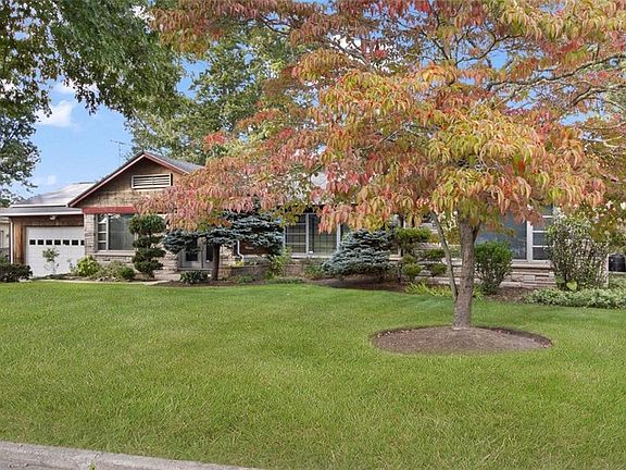 3rd image of 6 Coldbrook Ct