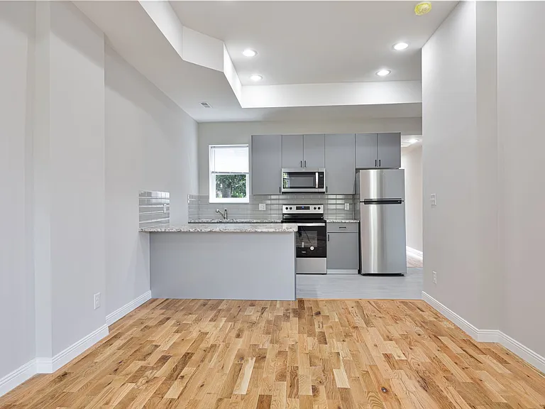 2603 N 4th St — Photo 3