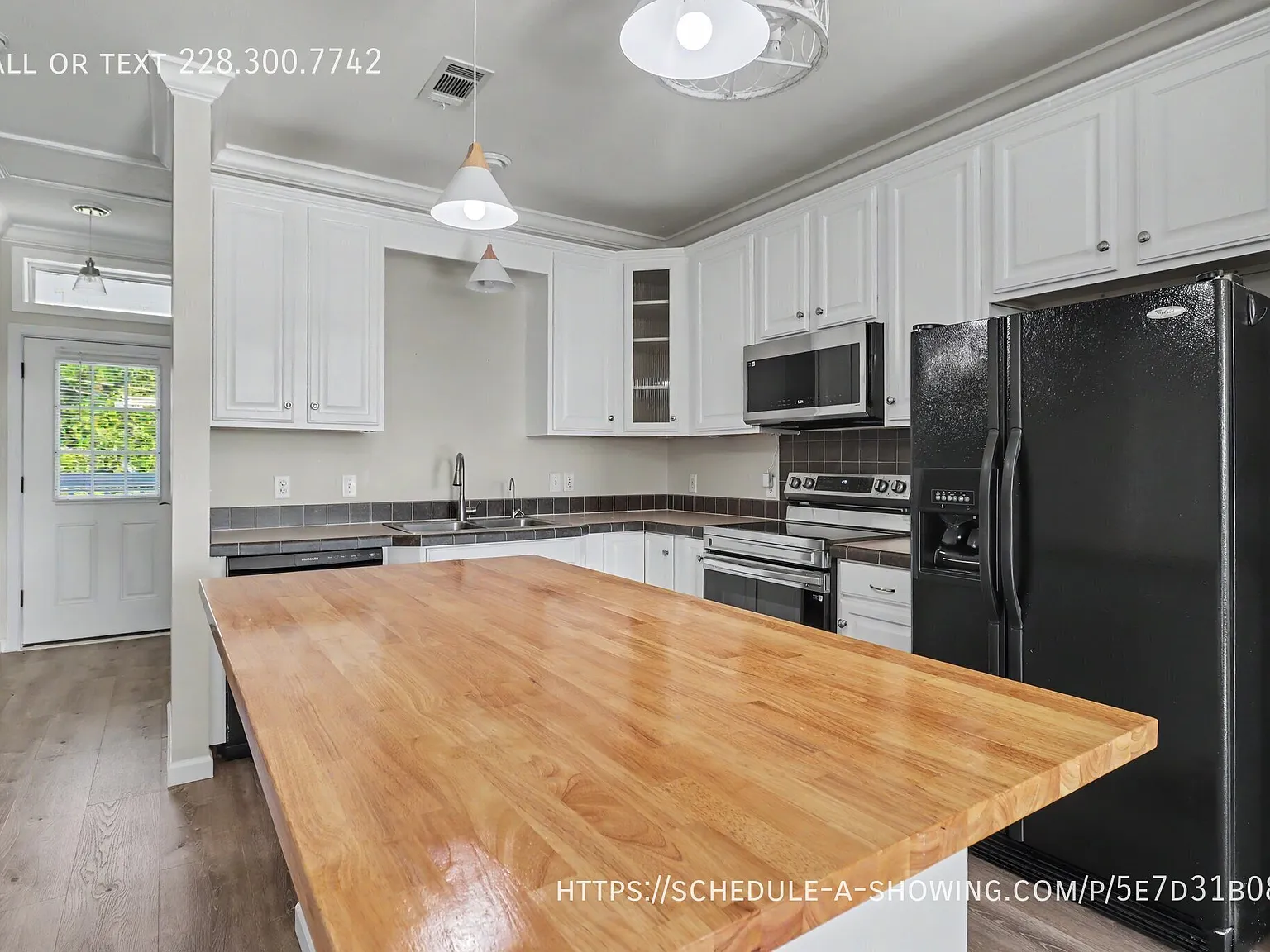 2 bed, 960 sqft, $2,600 — Photo 4
