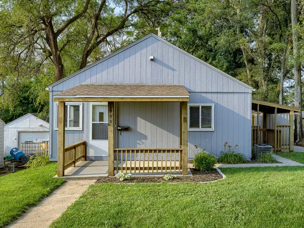 6795 Seward St, Omaha, NE 68104