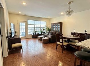 45 Grabowski Dr, Parlin, NJ 08859