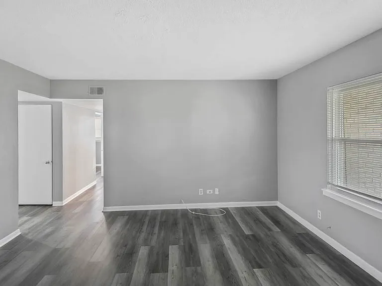 991 Tollview Ave #5 — Photo 6