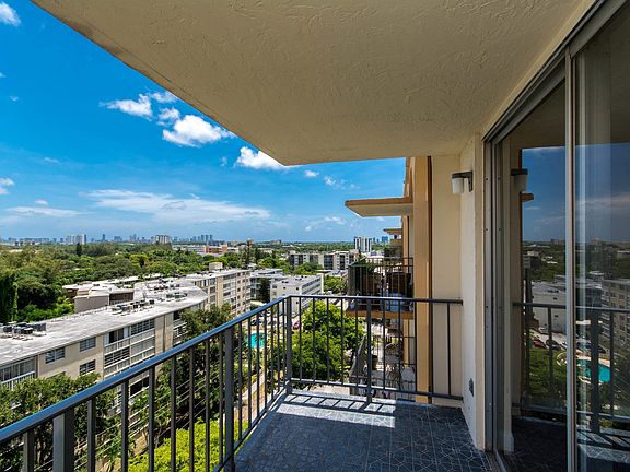 4th image of 1470 NE 125th Ter #Penthouse 9
