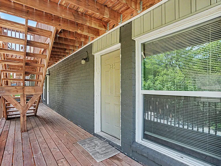 Hillside Apartments — Photo 15