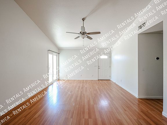 5th image of 568 E Sherri Dr