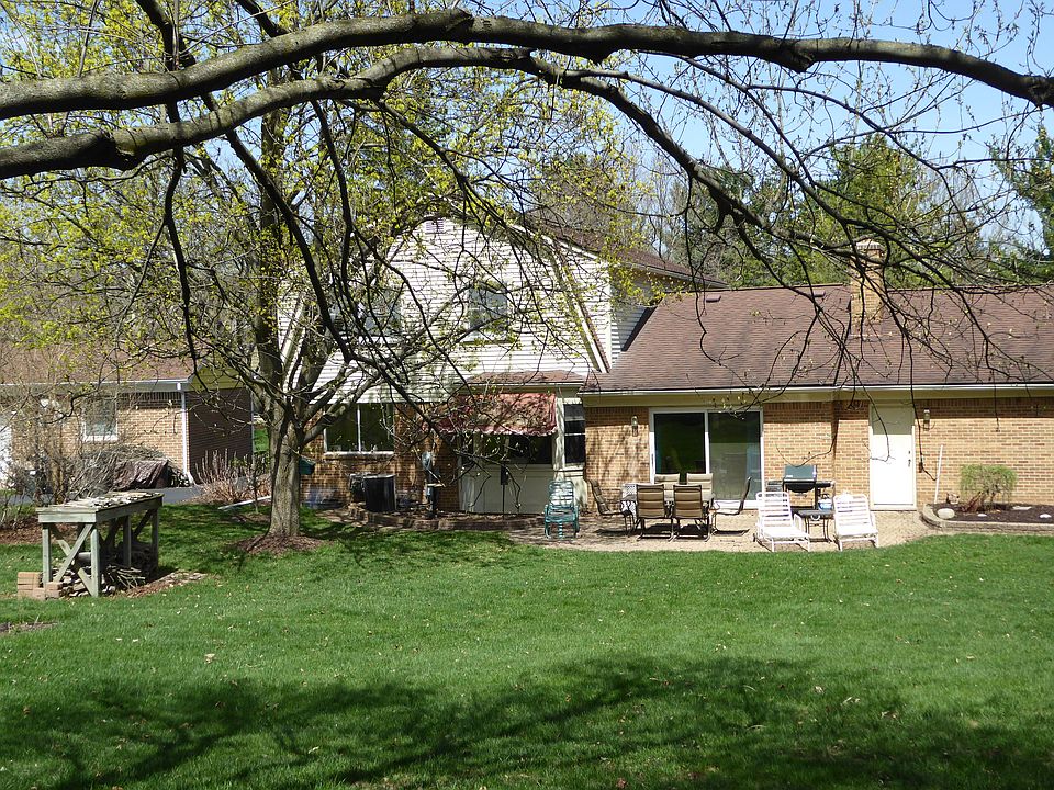 1st image of 2741 Holyoke Ln
