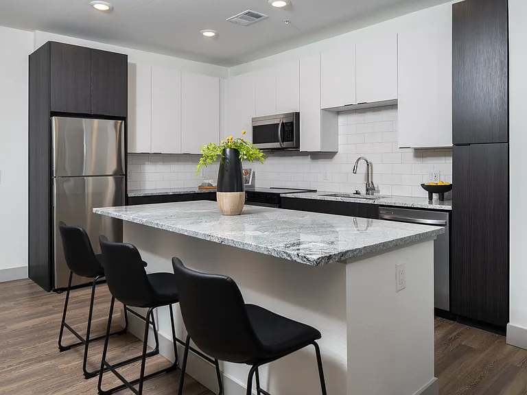 Legacy Metro 525 — Photo 8