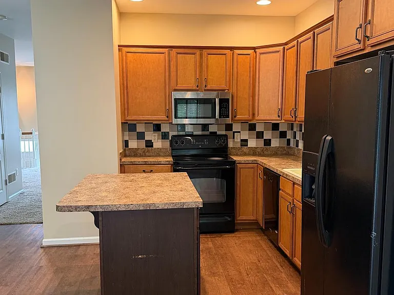 6312 Creekbend Dr — Photo 8