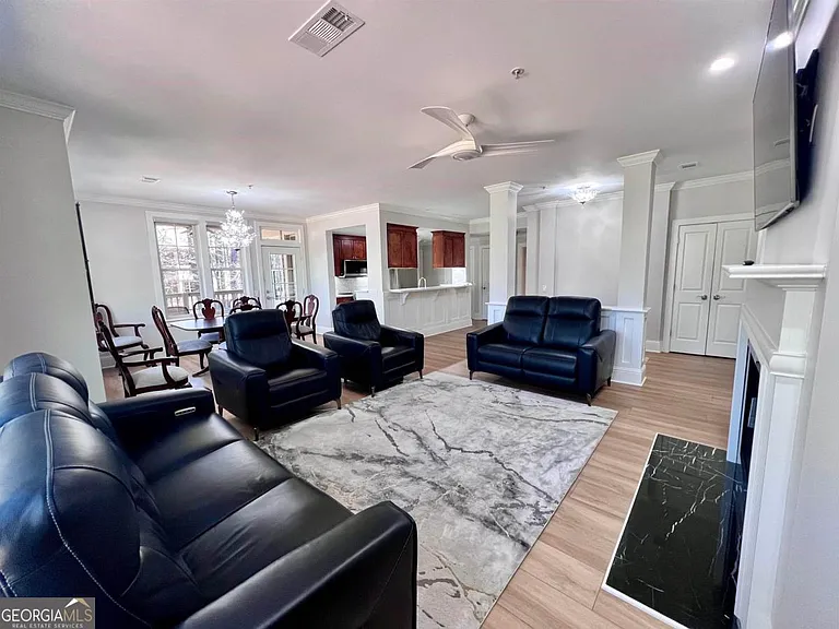 1040 Creekside #D — Photo 5