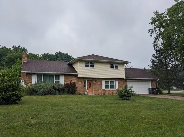 W6660 Cedar Dr, Greenville, WI 54942