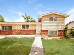 402 S Robb Way, Lakewood, CO 80226