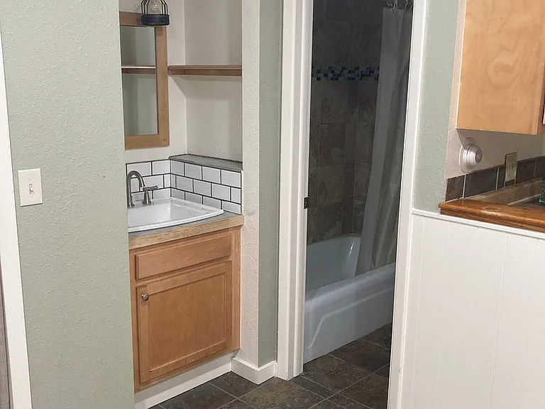 2000 Canyon Blvd — Photo 30