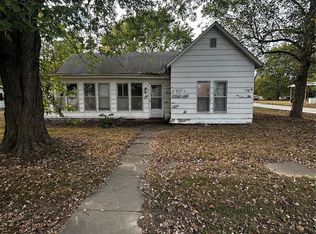 106 Locust St, Coffeen, IL