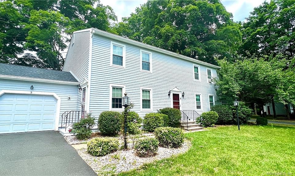 1st image of 3 Lakewood Dr #3