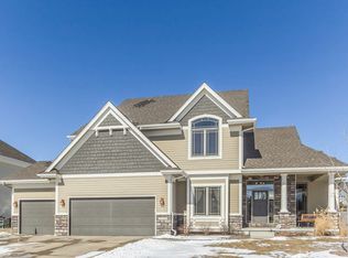 15819 Ridgemont Dr, Urbandale, IA 50323