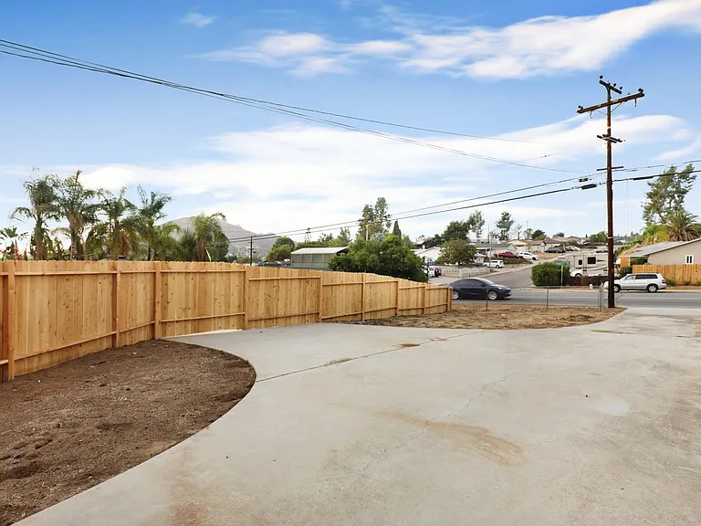 1501 Pepper Dr — Photo 42