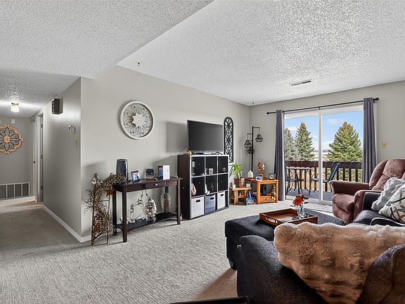 4th image of 324 13th Ave S APT 9