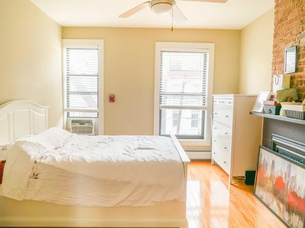 422 Bloomfield St #3L, Hoboken, NJ 07030