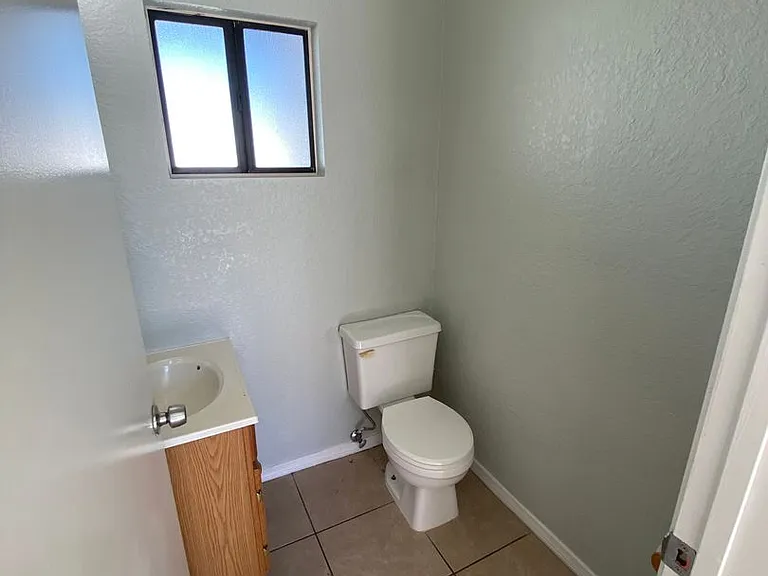 1417 Chestnut St — Photo 11